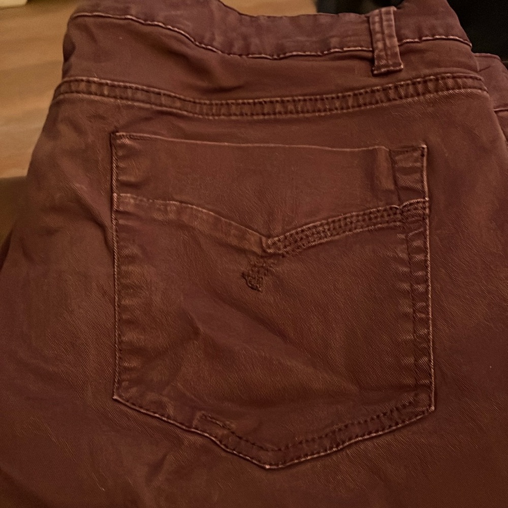 Jeans maroon color